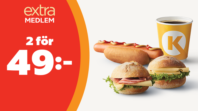 Erbjudande korv, kaffe och frallor med ost och skinka